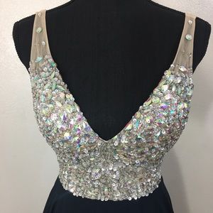 !!Price drop!! V-Neck Rhinestone low back dress